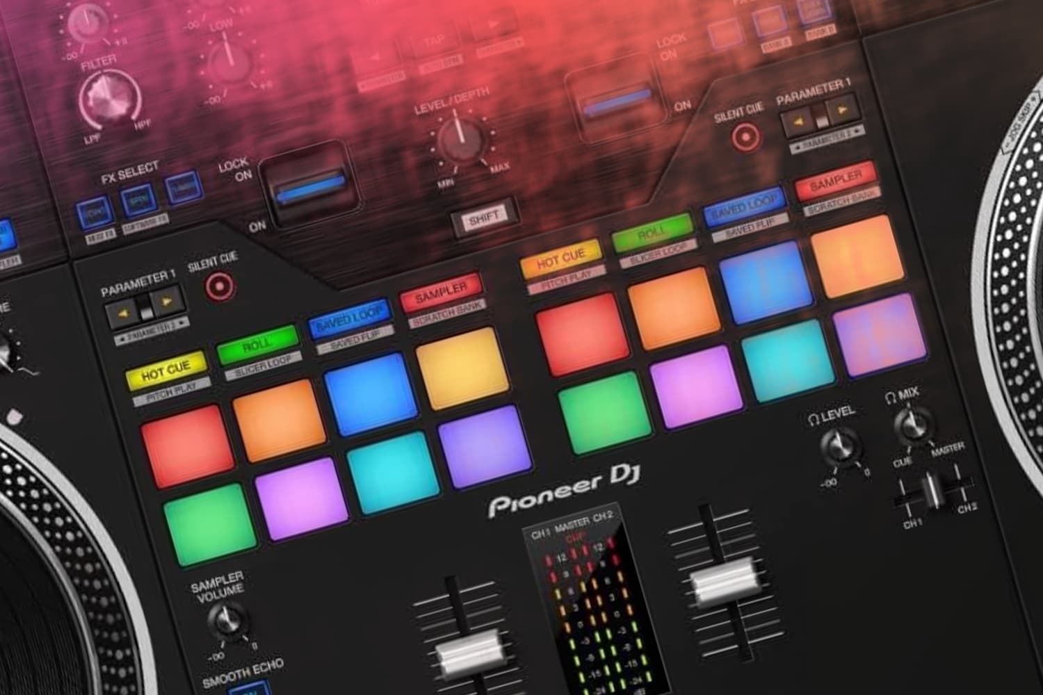 Motorized Platters and Built-In Screens Make the DDJ-REV7 a Scratch DJ's Dream