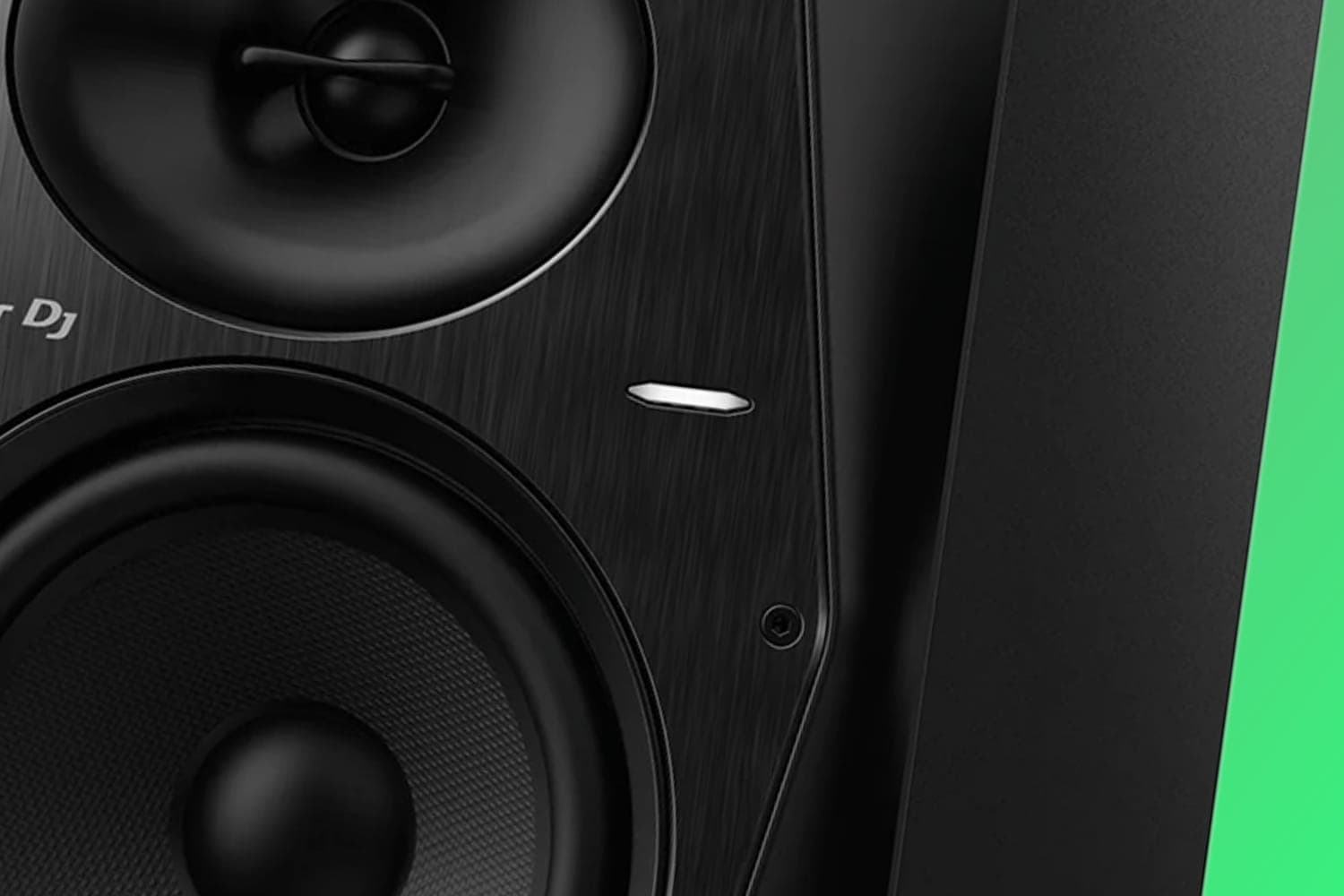 Pioneer DJ VM-70 Review: Is the Pioneer VM-70 Worth the Upgrade Over the VM-50?