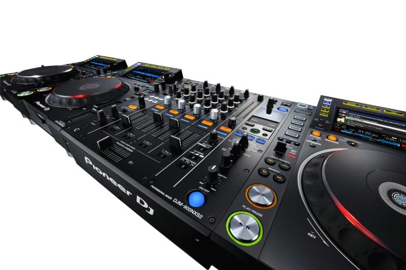 Pioneer DJ CDJ-2000NXS2 1