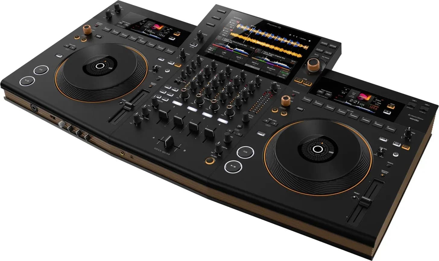 Pioneer DJ OPUS-QUAD at an angle