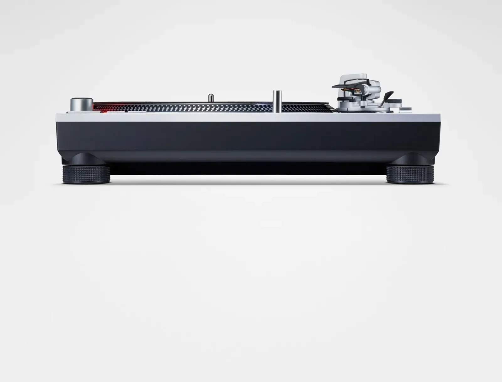 Technics SL-1200MK7 turntable, side profile