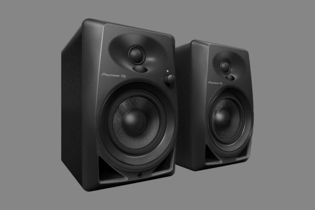 Studio Monitor Vs. Speaker: What's the Difference? - DJ Tech Reviews